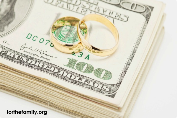 Money and Marriage {3 Ways to Make It Easier}
